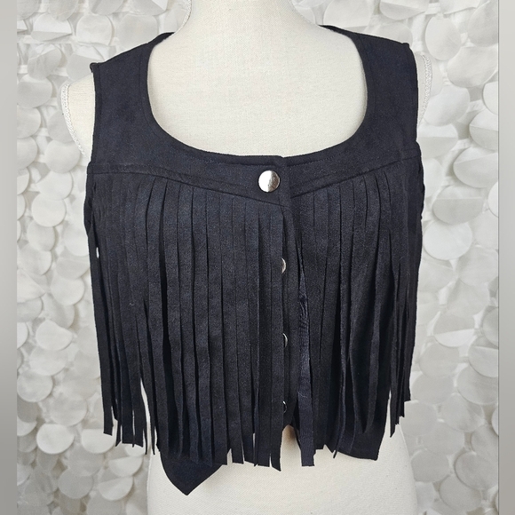 SweatyRocks Women's Suede Fringe Trim Sleeveless Crop Vest Size M - Picture 4 of 8